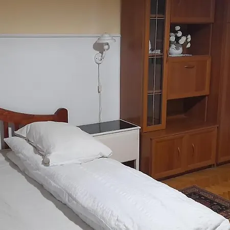 Garden Szivarvany Utcai Vendeghaz 3*