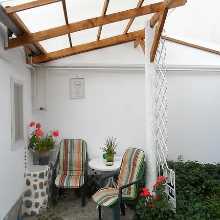 Casa de hóspedes Garden 39 3*