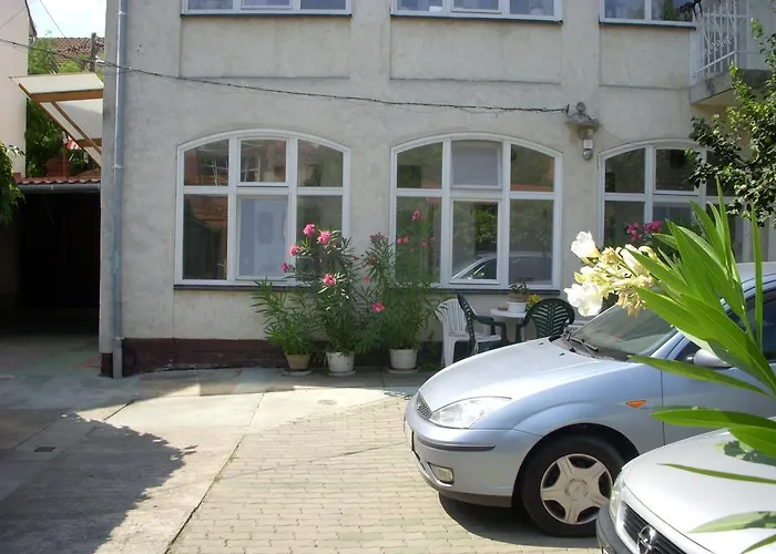 Pensionat Garden Szivarvany Utcai Vendeghaz 3*